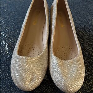 Dream Pairs Shimmering Gold Women's Flats